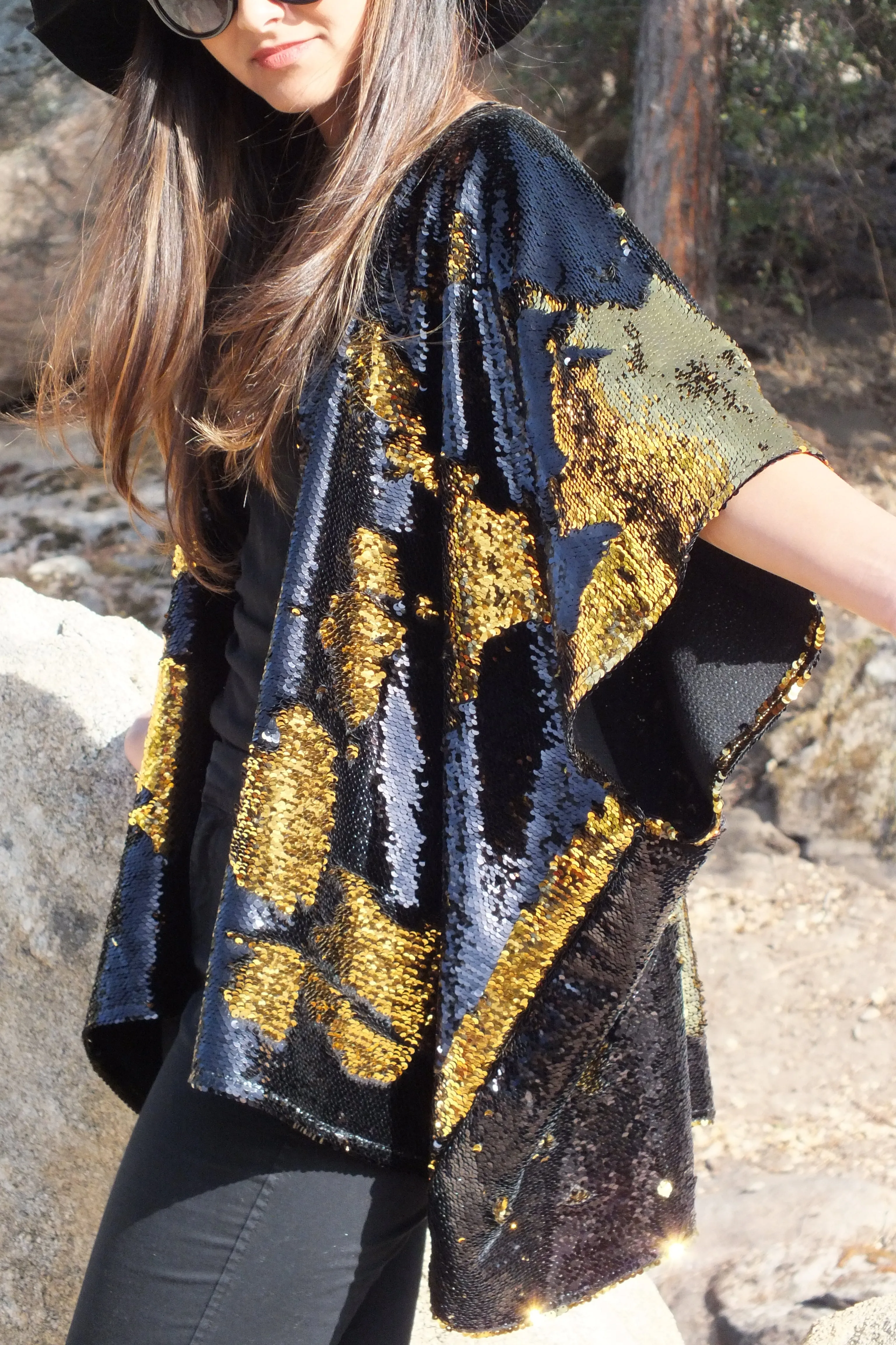 Black Gold Reversible Sequin Party Kimono Top