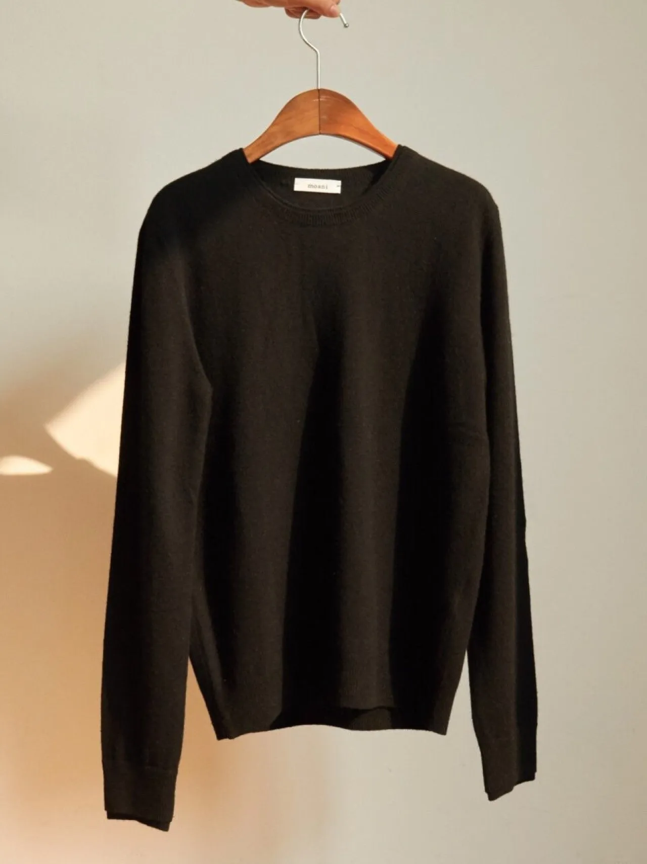 DOUBLE LIPPED ROUND NECK KNIT