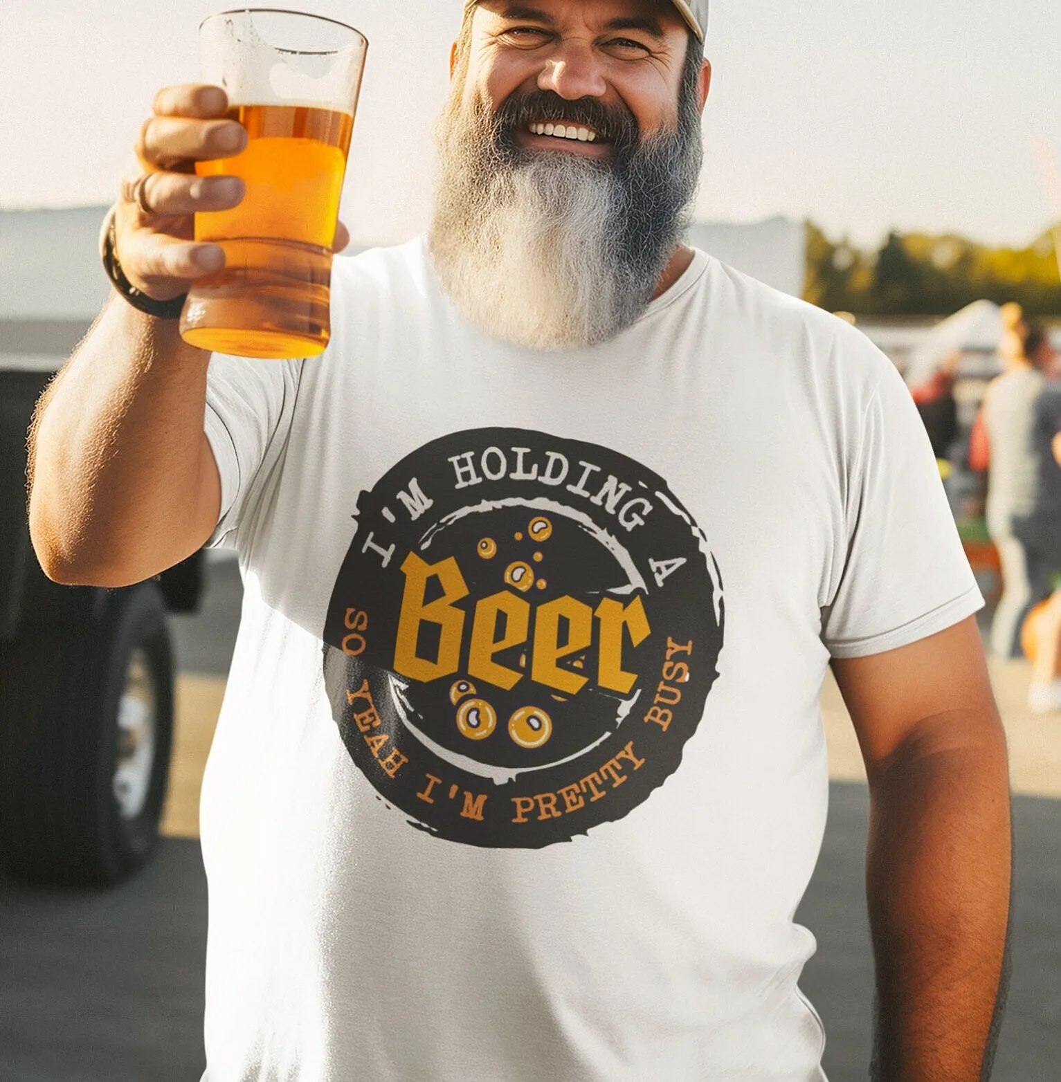 Funny Beer Lover T-Shirt, I'm Holding a Beer Graphic Tee, Unisex Casual Shirt for Adults, Dad Sweatshirt