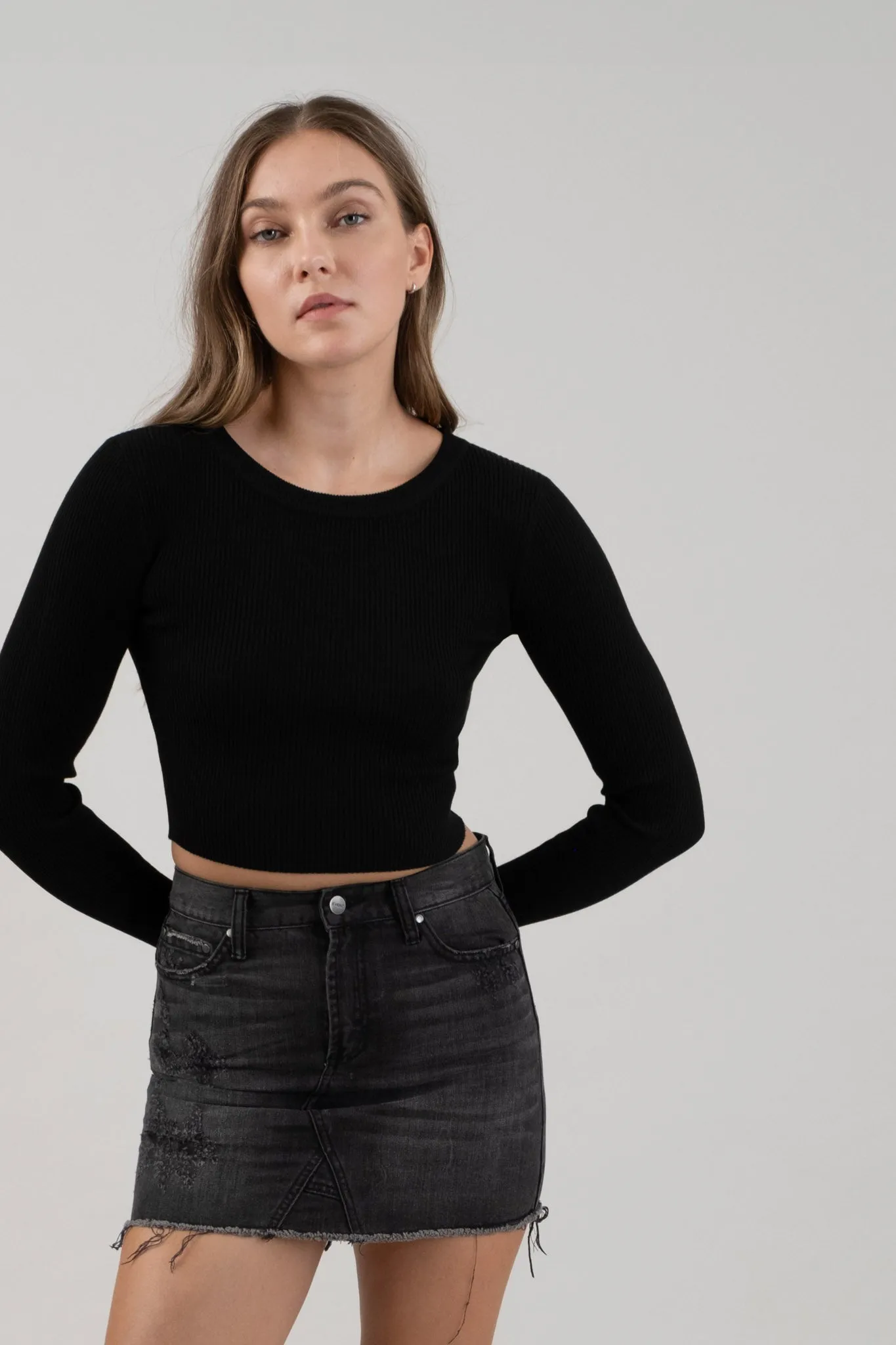 ROUND NECK LONG SLEEVE SWEATER KNIT CROP TOP