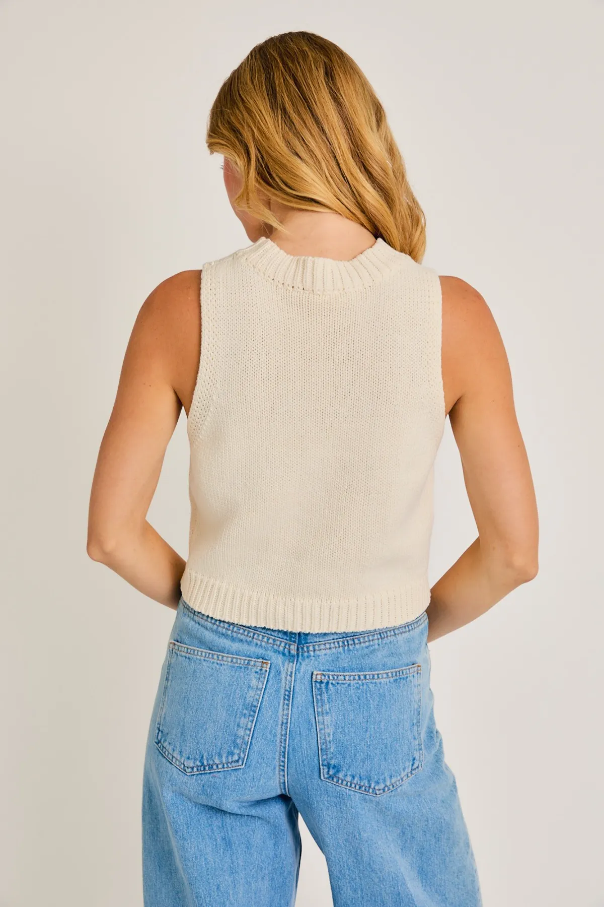 SKI Sleeveless Sweater