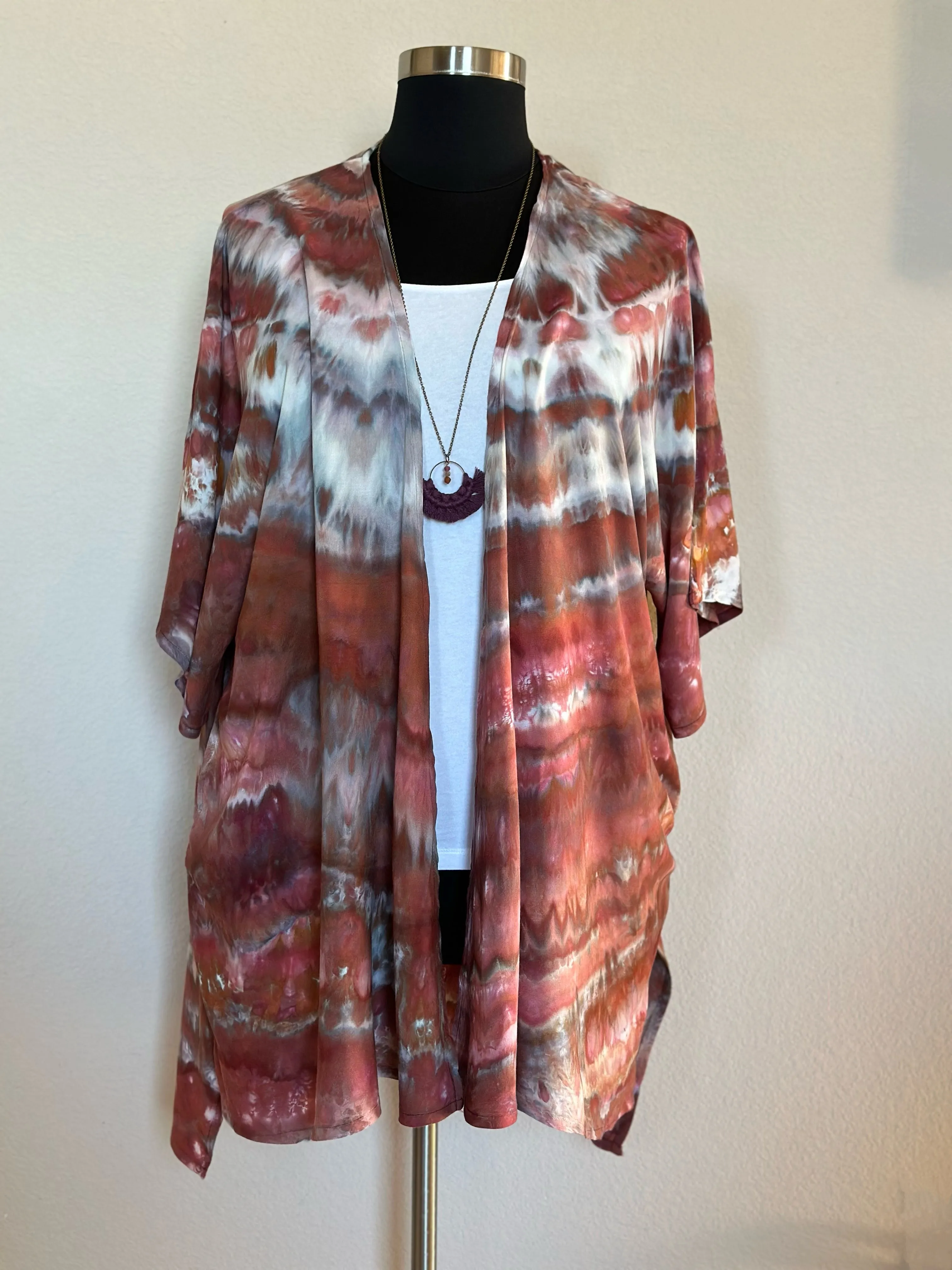 Women’s L/XL 100% Rayon Kimono Jacket with Pockets in ‘Shiitake Twist’