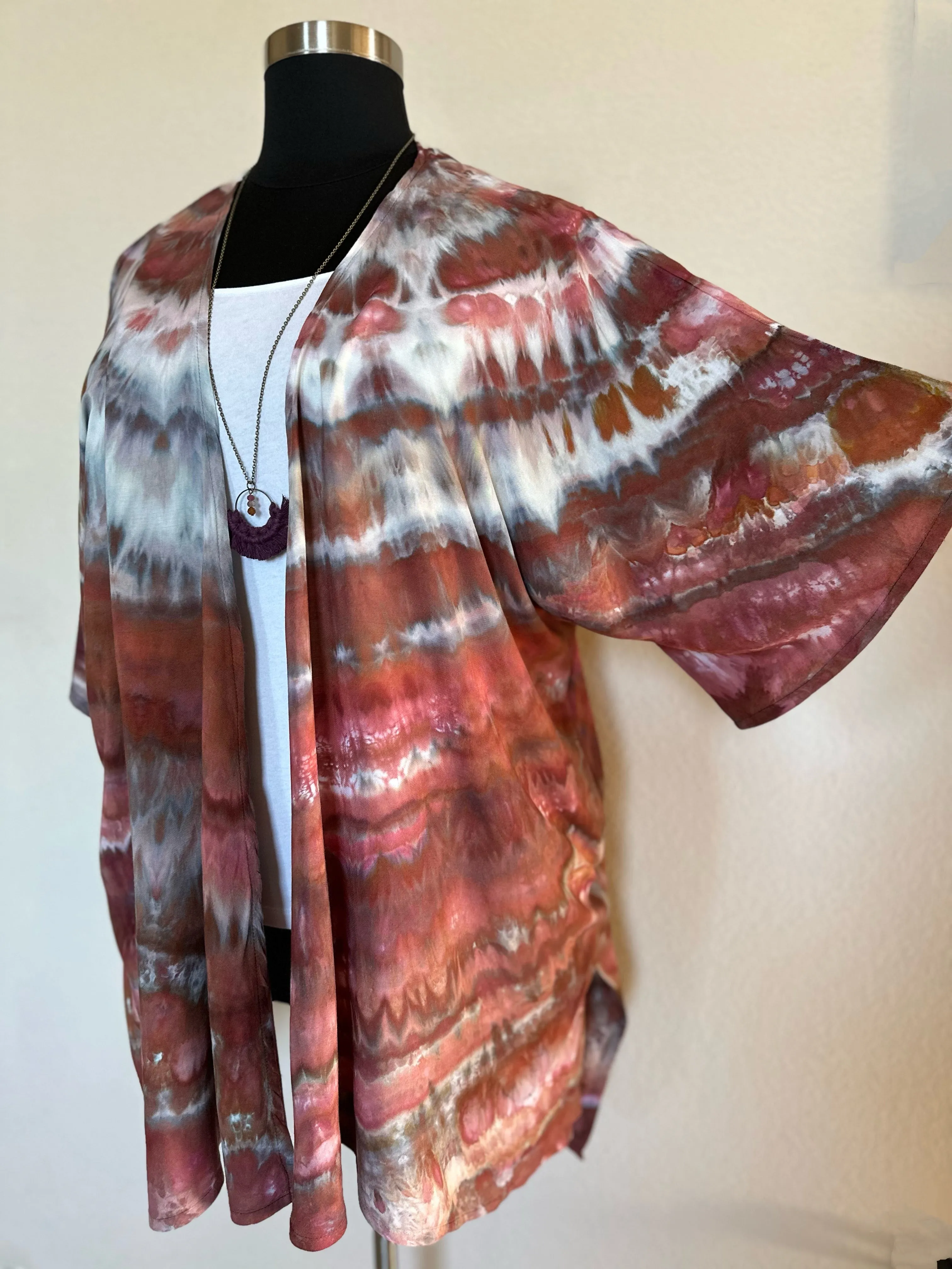 Women’s L/XL 100% Rayon Kimono Jacket with Pockets in ‘Shiitake Twist’