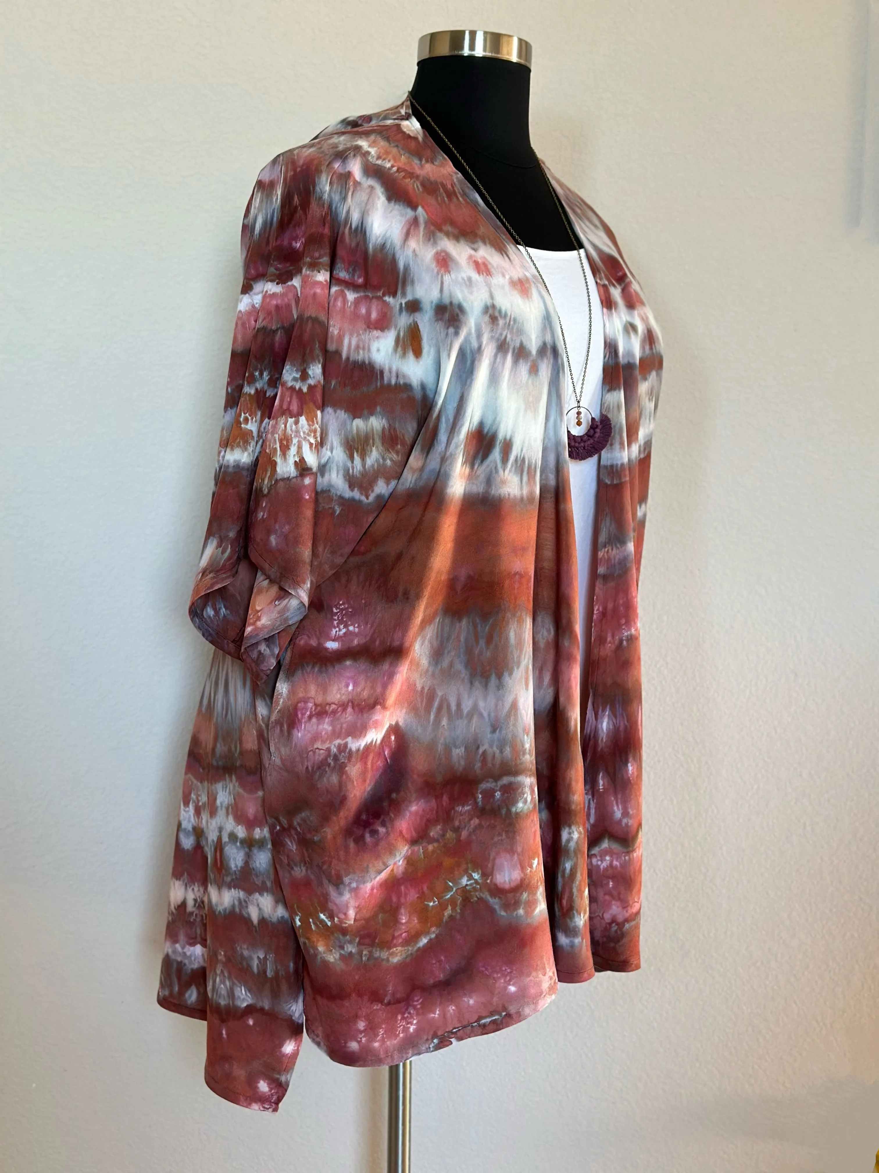 Women’s L/XL 100% Rayon Kimono Jacket with Pockets in ‘Shiitake Twist’